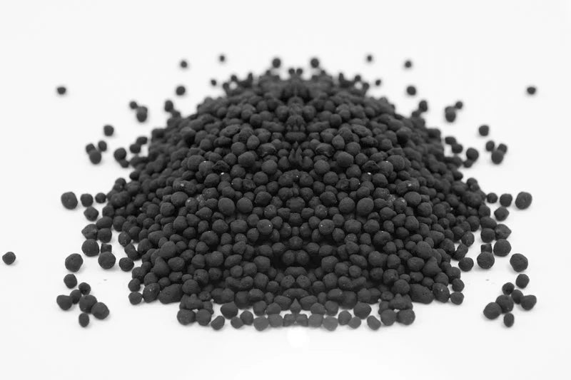 UNS Controsoil Black - 7lbs / 3liters